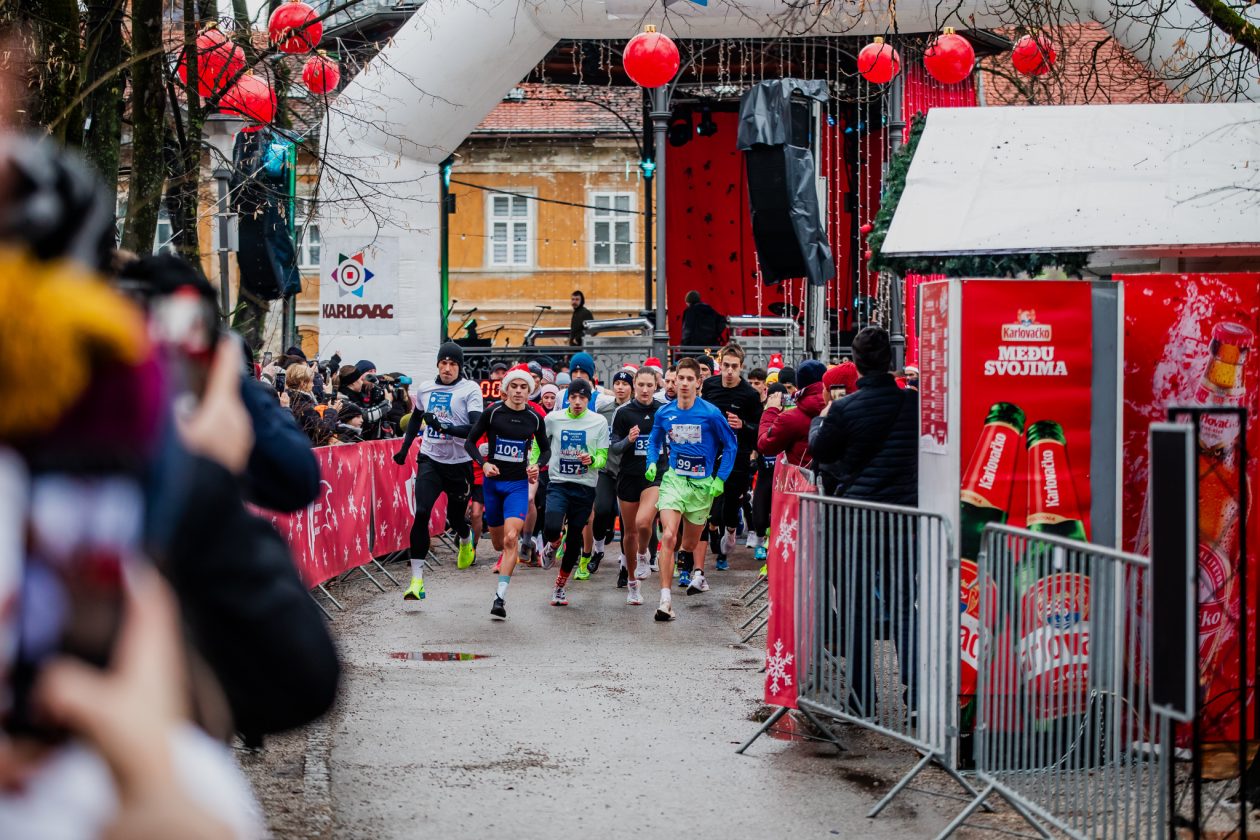 Advent u Karlovcu_Adventska utrka Advent u Karlovcu_Adventska utrka