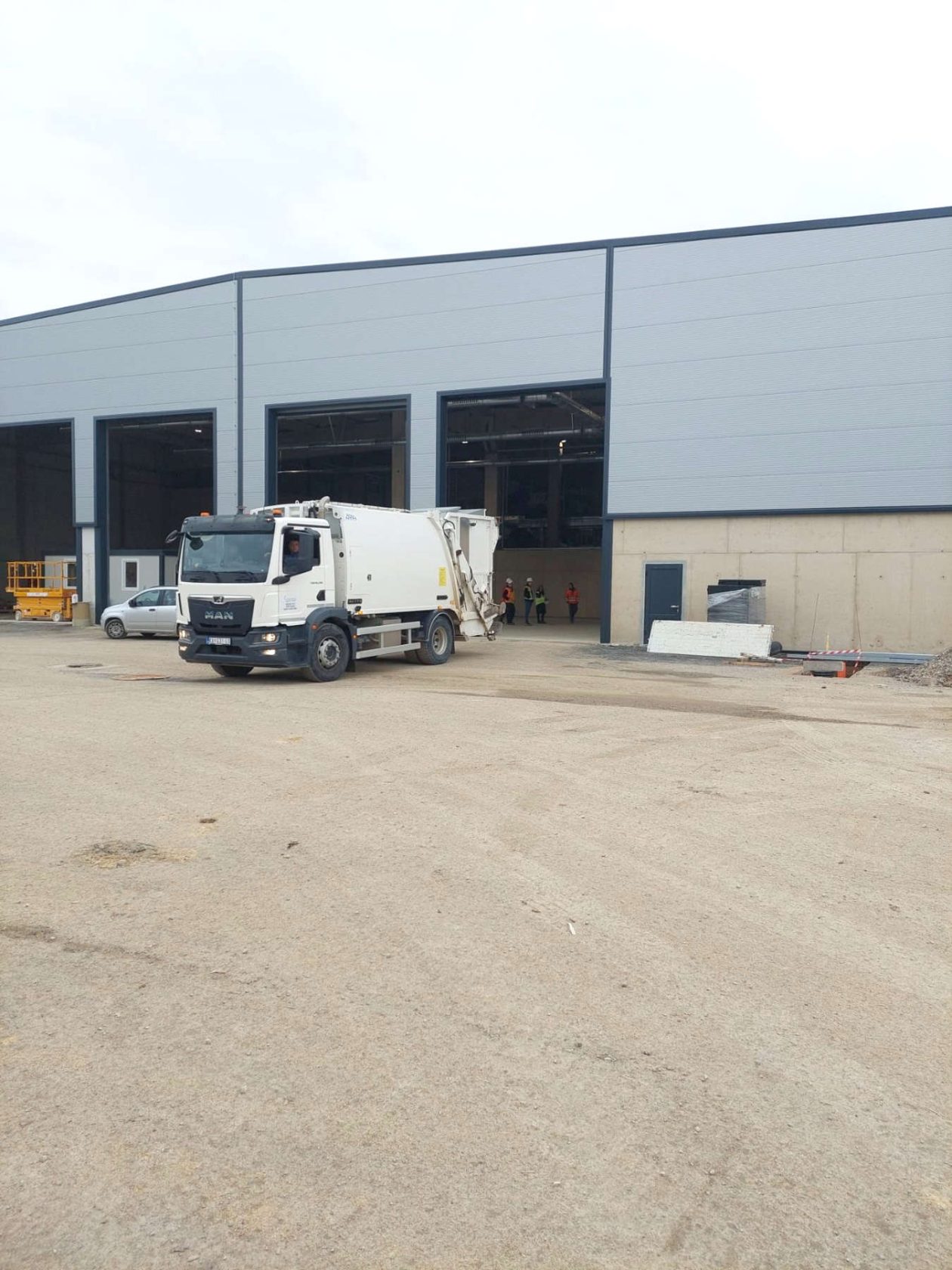 Babina gora_prvi kamion otpada 05 Babina gora_prvi kamion otpada 05