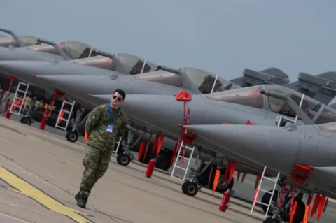 H-e03c04ec-2d87-11f0-8e9d-72c51a5f9be6-760 H-e03c04ec-2d87-11f0-8e9d-72c51a5f9be6-760