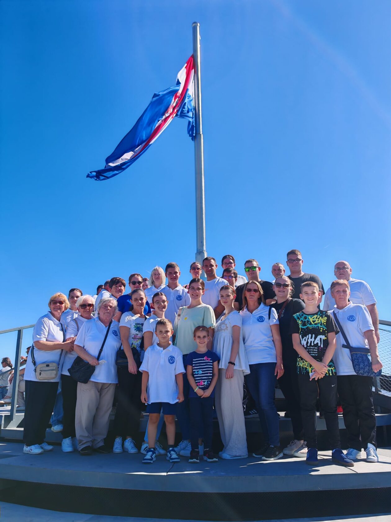 IMG-d0f805d20dc23ff70ca6113ae7126c30-V IMG-d0f805d20dc23ff70ca6113ae7126c30-V