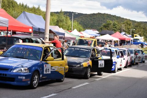 Nestrepljenje-pred-start-u-Ogulinu-foto-N.C. Nestrepljenje-pred-start-u-Ogulinu-foto-N.C.