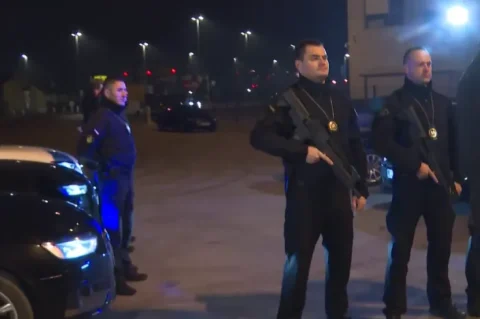 O-86bf72bd-d101-4288-97ca-acc627256716-760