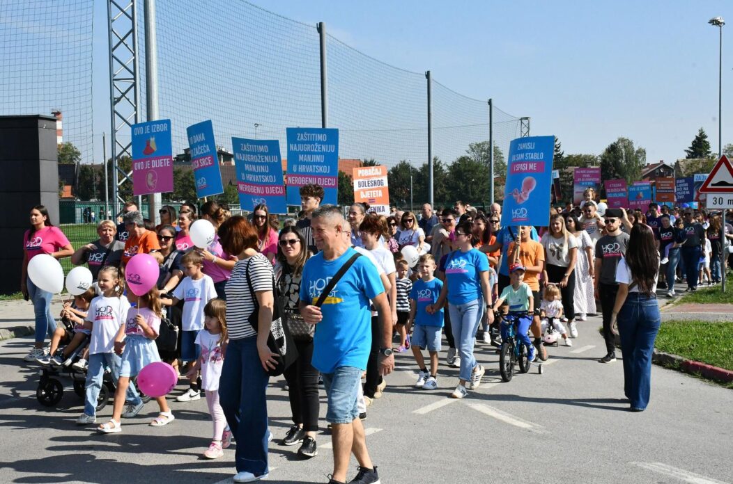Slavonski Brod: Hod za život, obitelj i Hrvatsku pod geslom “Izaberi život! I majku i dijete.
