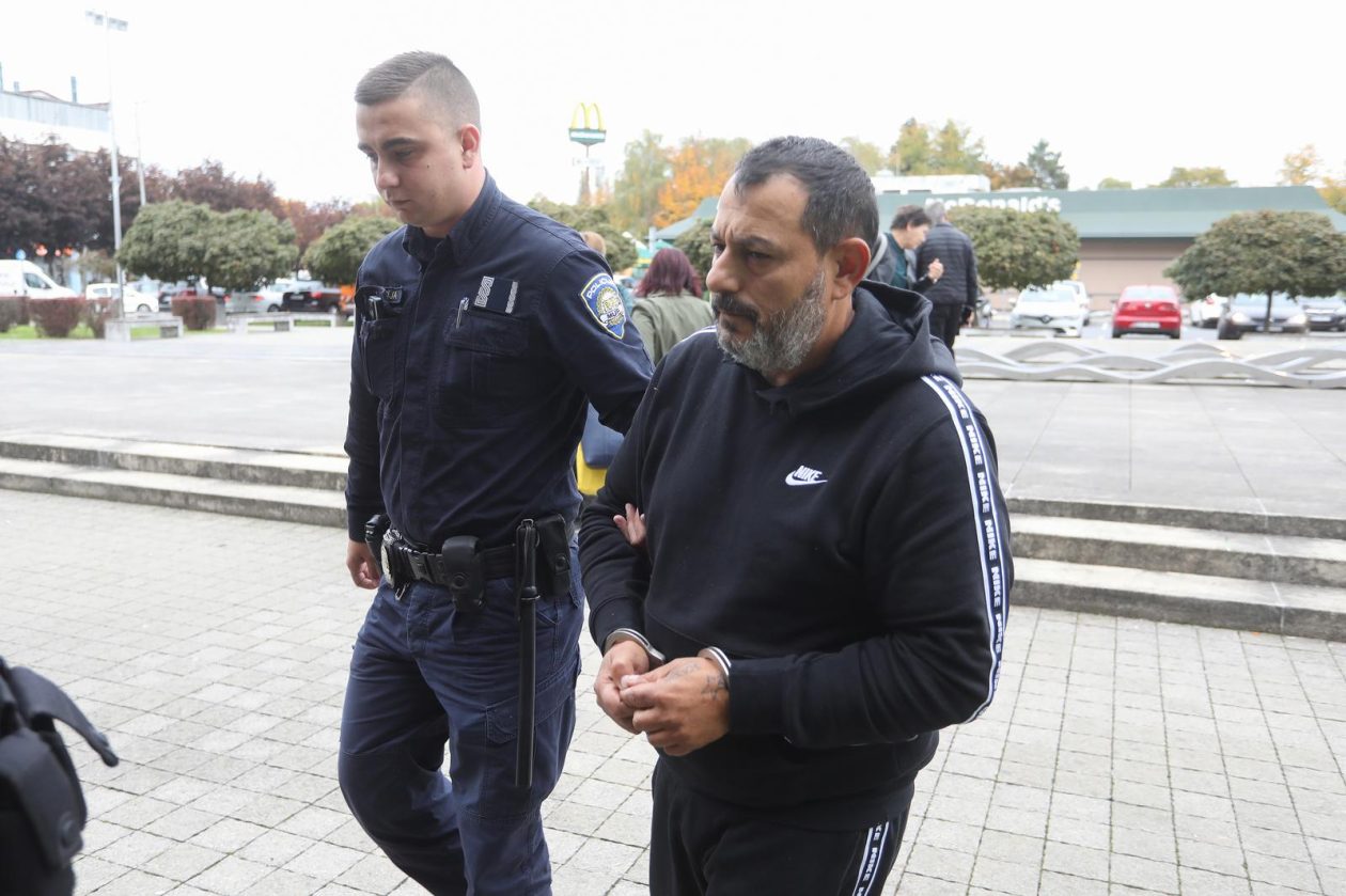 Karlovac: Privo?enje dvojice osumnji?enih za plja?ku zatitarskih kombija