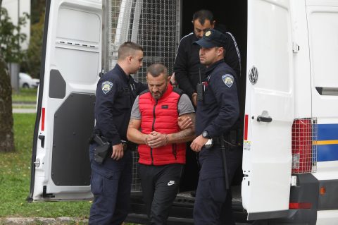 Karlovac: Privo?enje dvojice osumnji?enih za plja?ku zatitarskih kombija