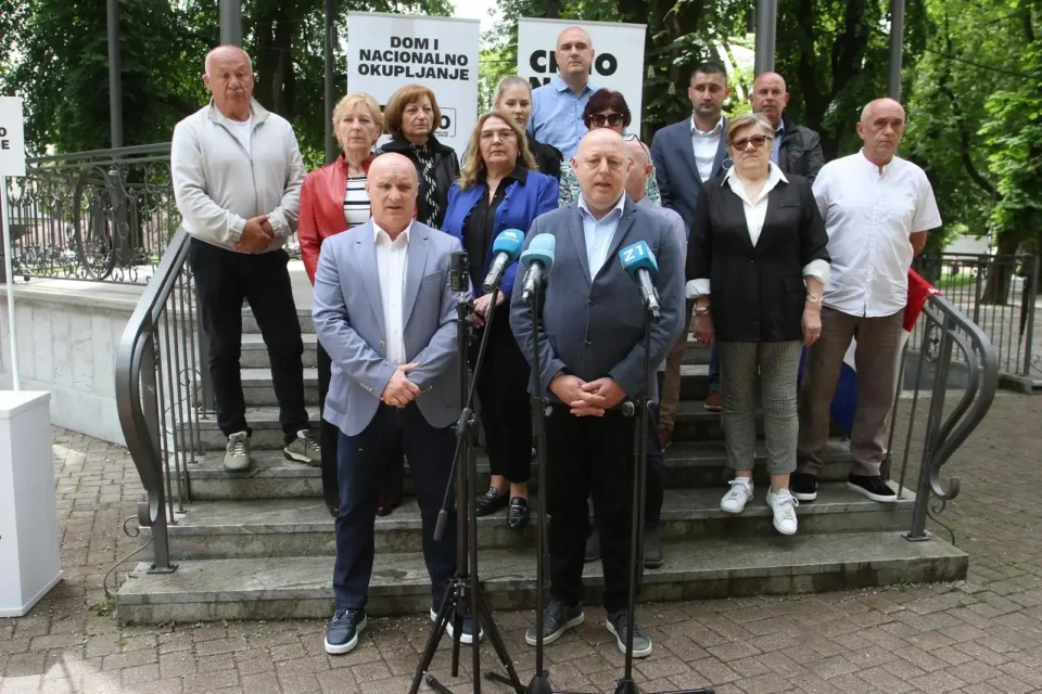 PXL_230425_131666833