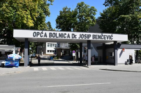 Slavonski Brod: Obnovljen glavni ulaz Opće bolnice dr. Josip Benčević Slavonski Brod: Obnovljen glavni ulaz Opće bolnice dr. Josip Benčević