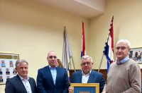 Statua – Darko i Tomislav Draženović