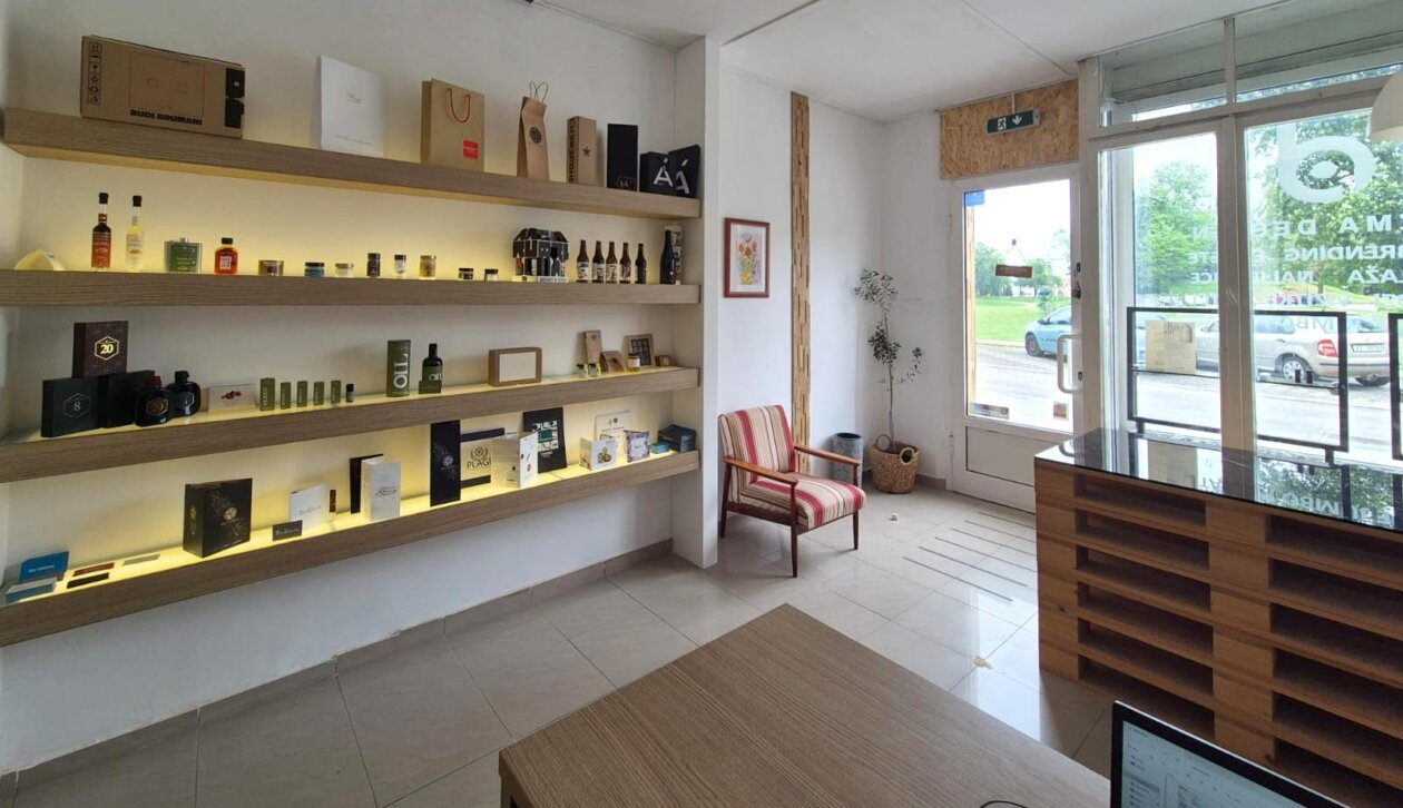 WhatsApp Image 2025-05-27 at 09.05.52 (2)