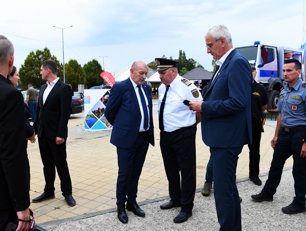 World Rescue Challenge (17) World Rescue Challenge (17)