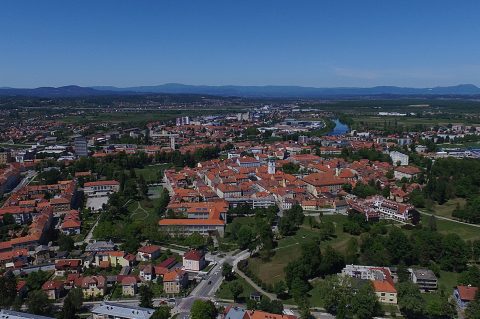 a75b4684e6239f6fddee43c183b84abf