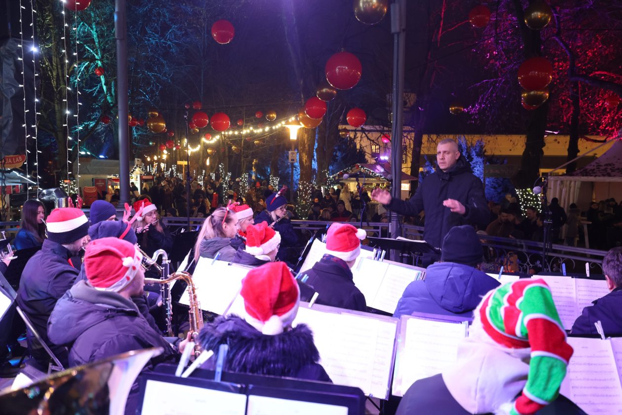 advent 2025 (1) advent 2025 (1)