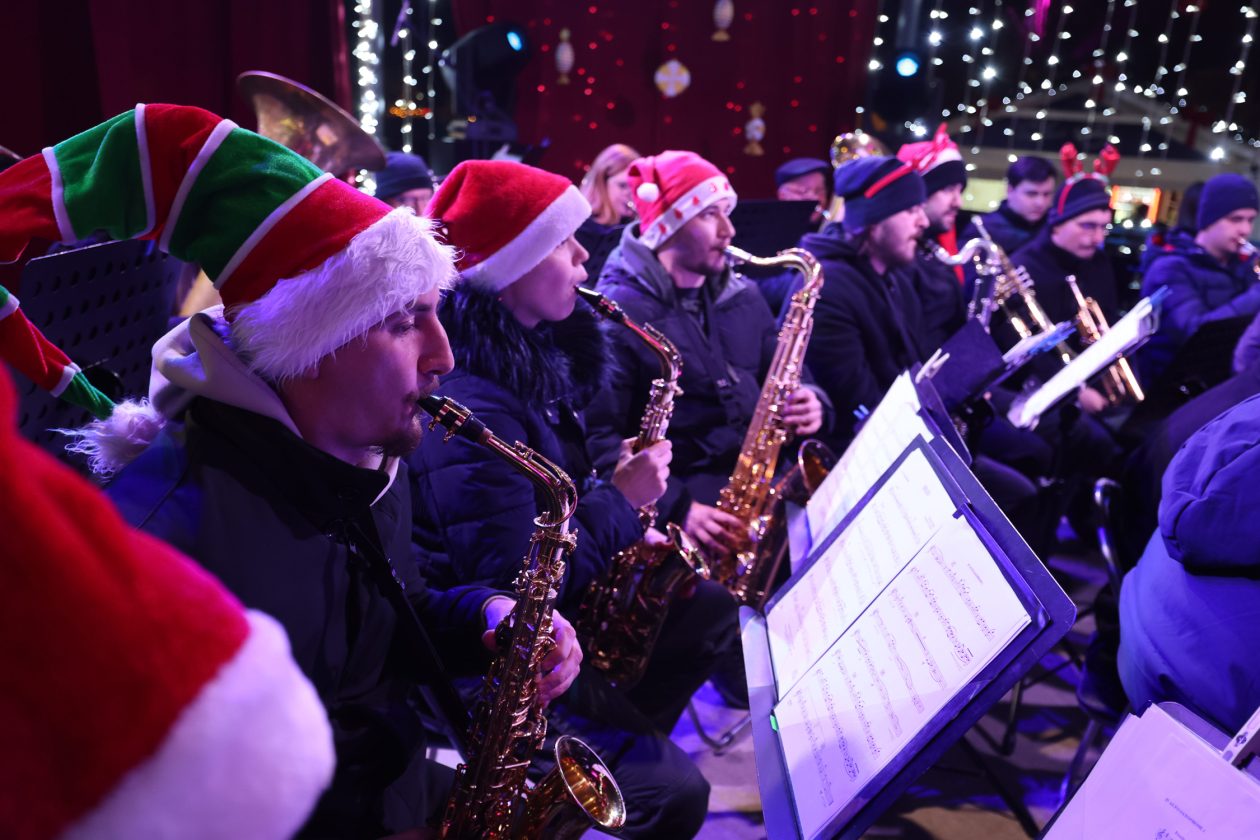 advent 2025 (3) advent 2025 (3)