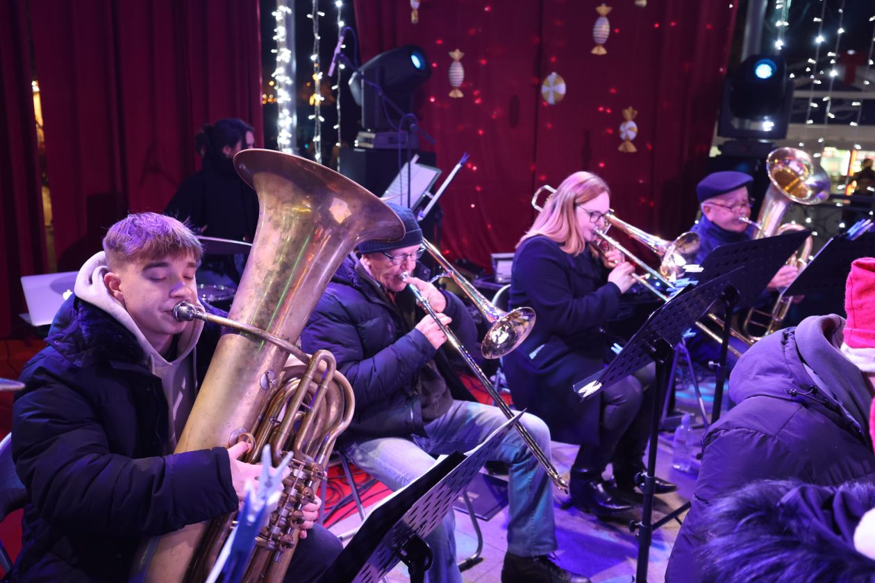 advent 2025 (6) advent 2025 (6)