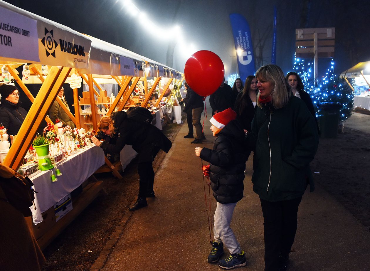 advent (7) advent (7)