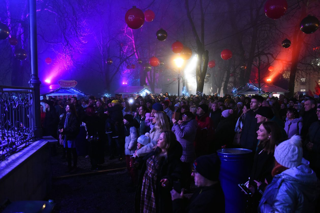 advent magazin (24) advent magazin (24)