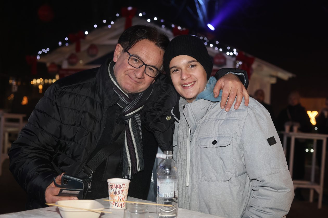 advent promenada (16) advent promenada (16)