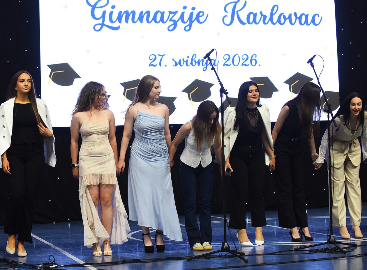 akademija gimnazija (26) akademija gimnazija (26)