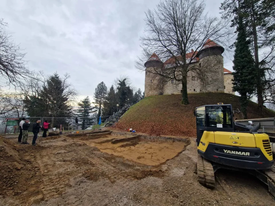 arheolozi stari grad dubovac (1)