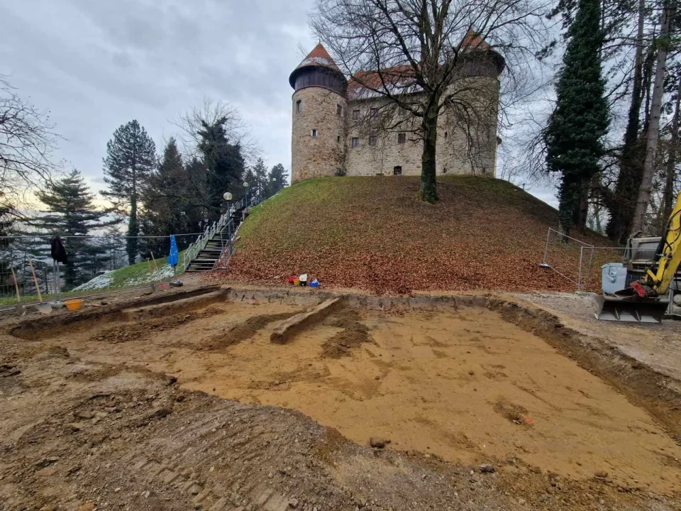 arheolozi stari grad dubovac (4)