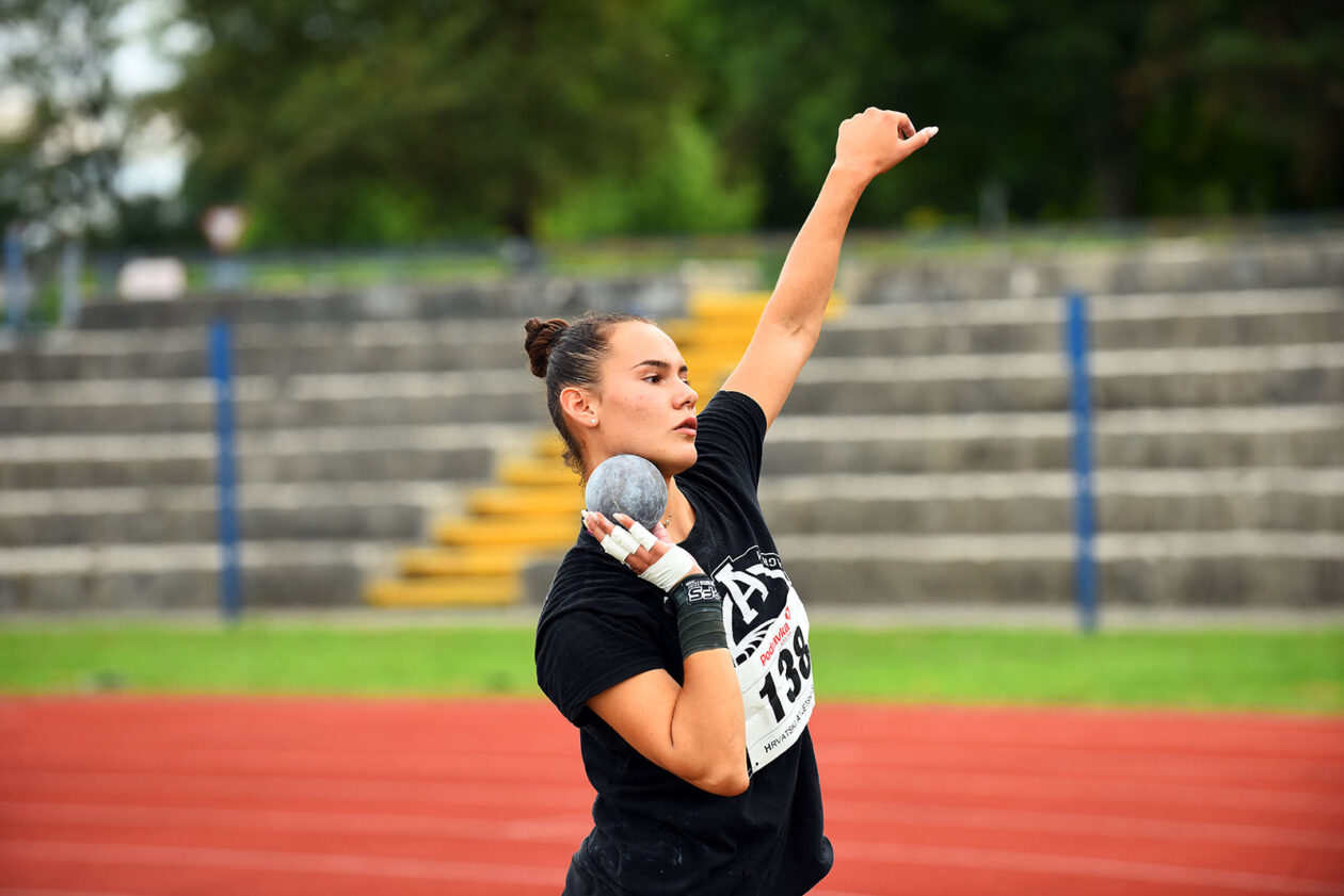 atletika (24) atletika (24)