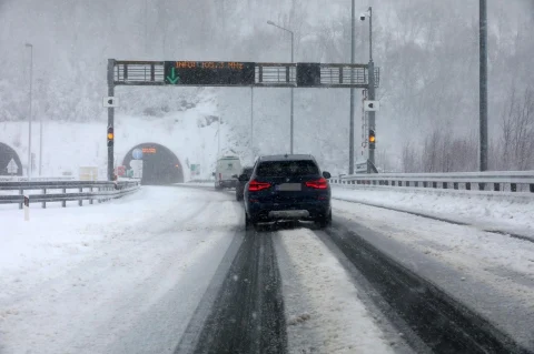 autocesta-snijeg autocesta-snijeg