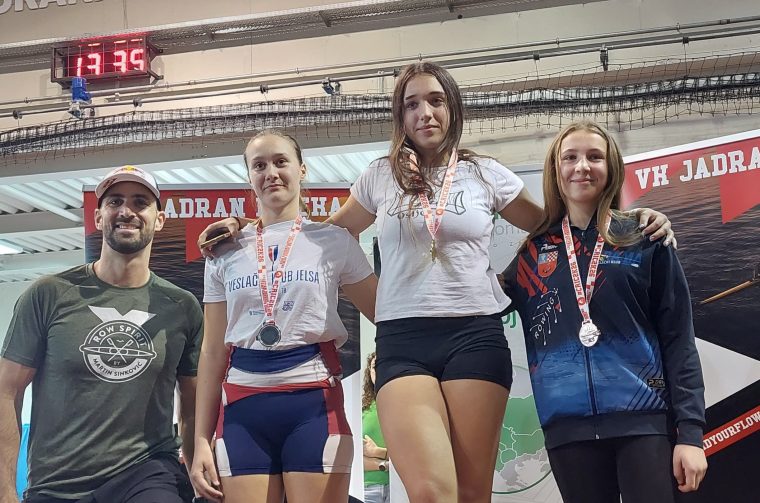 bc999633-63d8-473a-b01e-124e3838f831