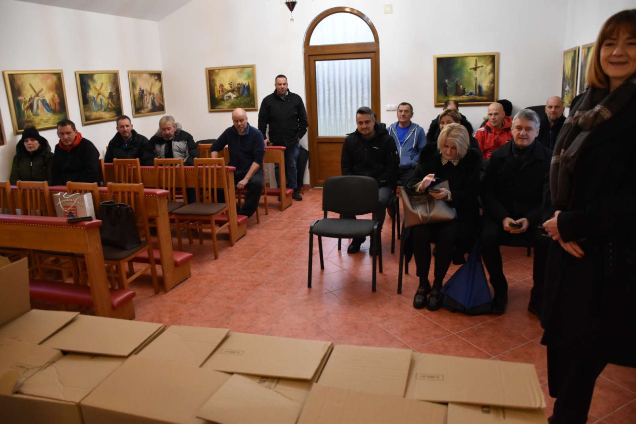 centar za beskunike_badnjak 7