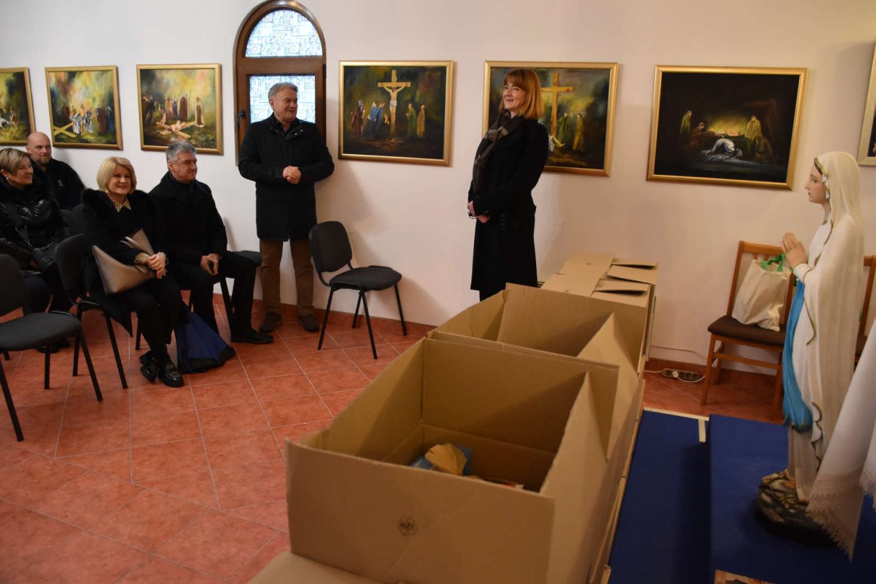 centar za beskunike_badnjak 9