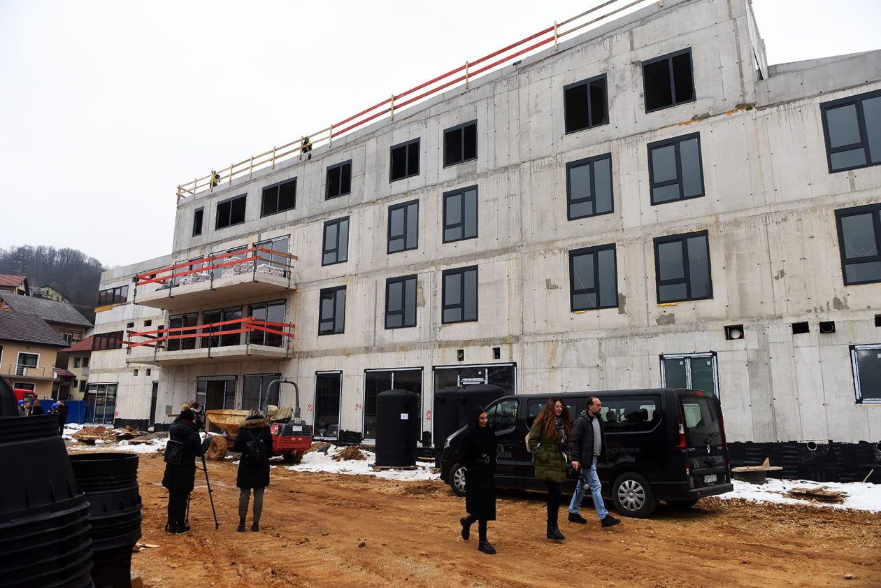 centar za starije osobe duga resa (39)