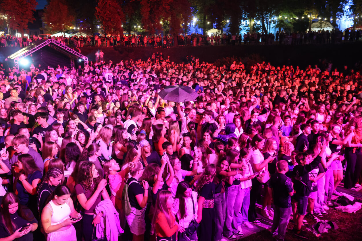 dani piva antonela (22) dani piva antonela (22)