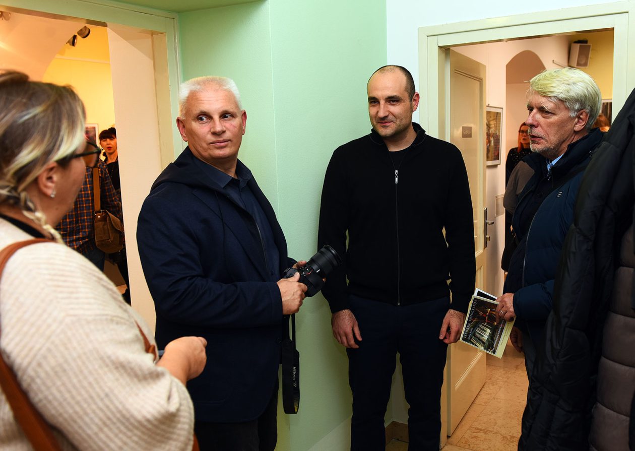 denis stosic izlozba (14) denis stosic izlozba (14)