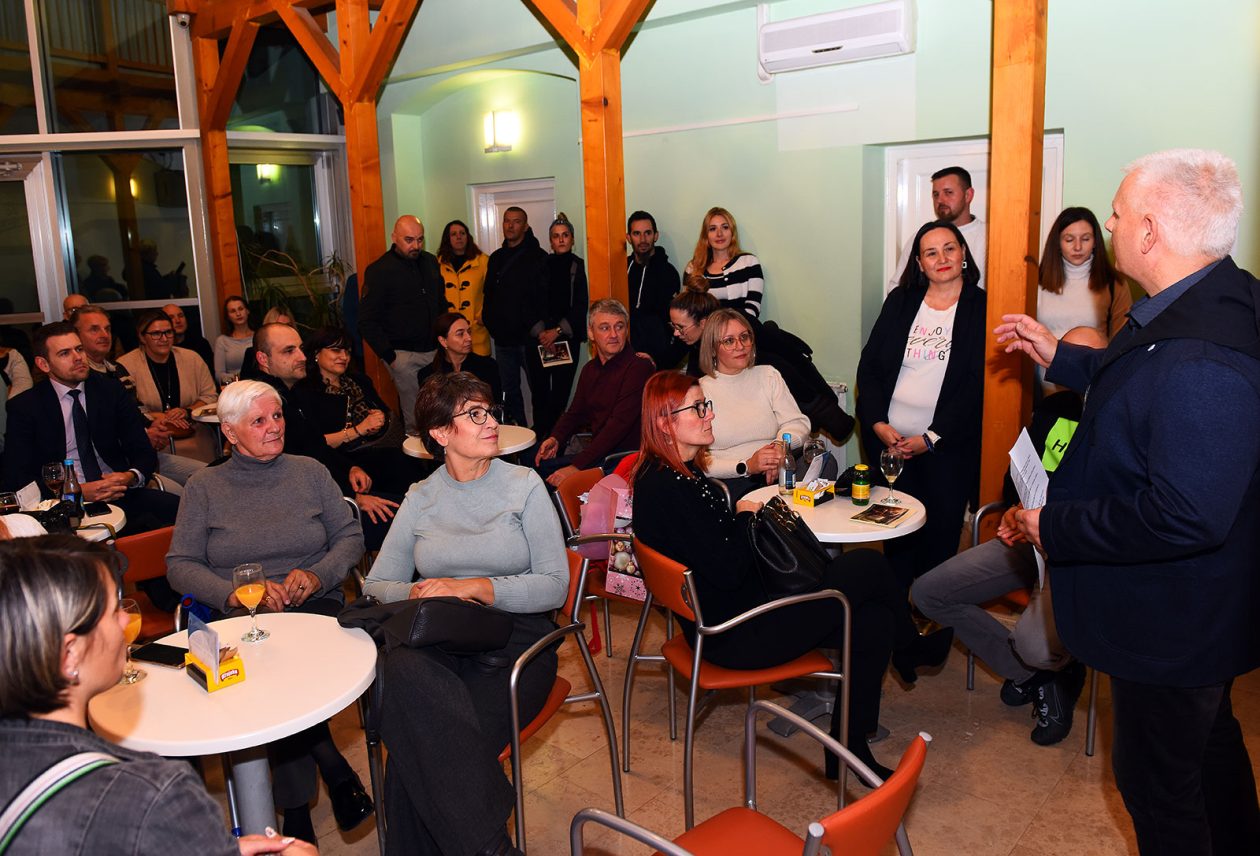 denis stosic izlozba (7) denis stosic izlozba (7)