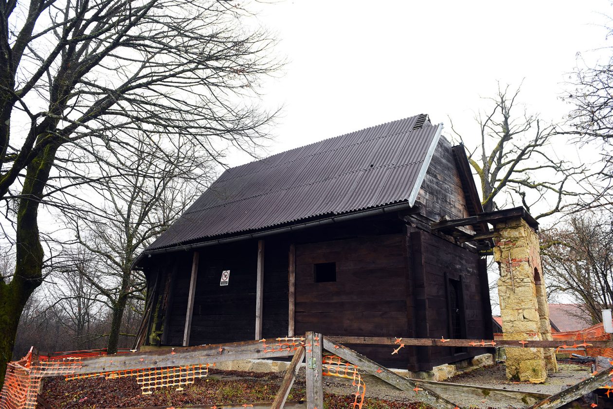 drvena crkva draganic (2) drvena crkva draganic (2)