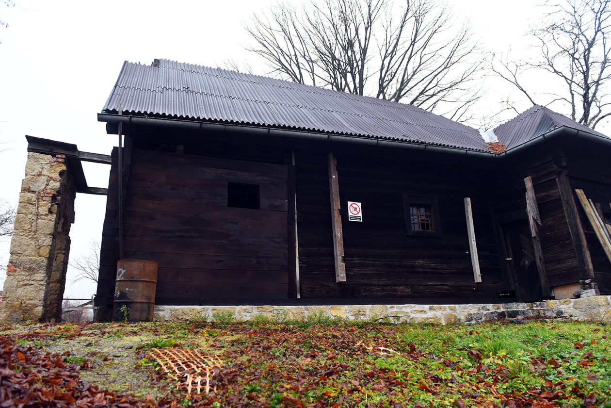 drvena crkva draganic (5) drvena crkva draganic (5)