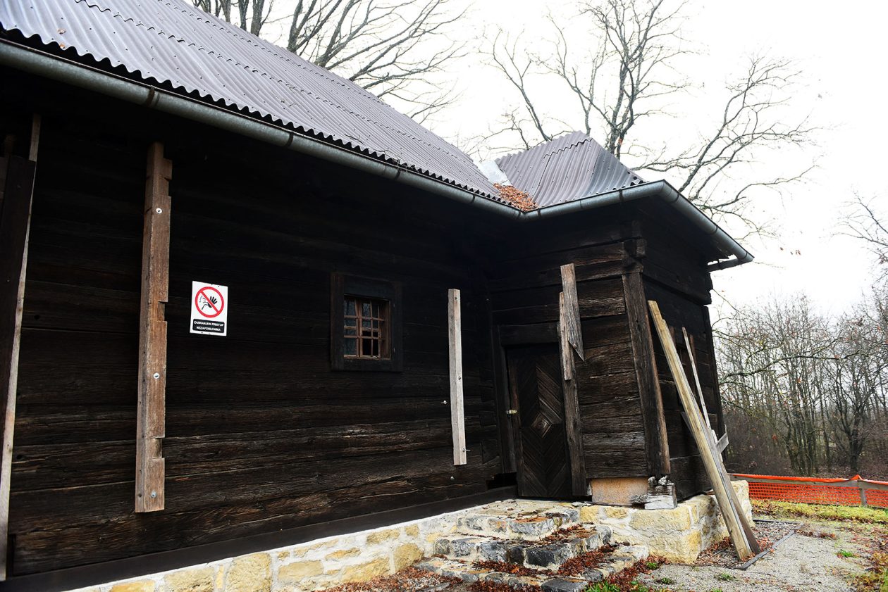 drvena crkva draganic (8) drvena crkva draganic (8)