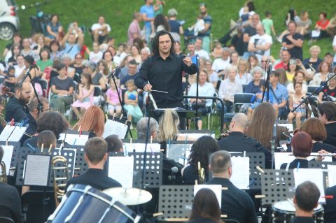 e3e19b5d189747da8d176af679f469f7-gallery_single_view e3e19b5d189747da8d176af679f469f7-gallery_single_view