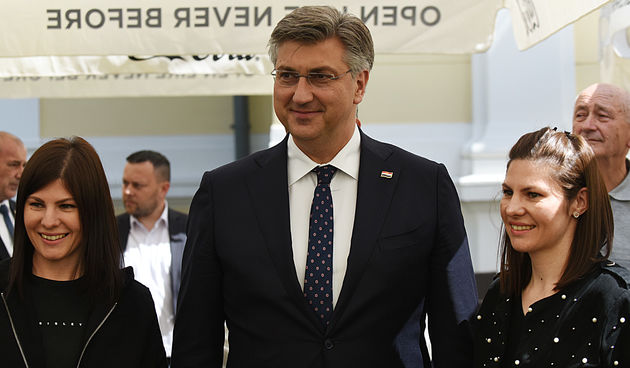 Image 4928872 (auto)