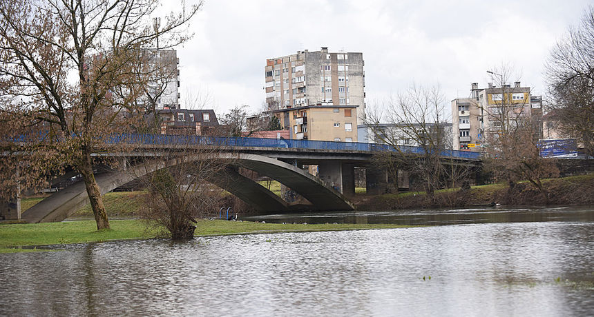 vodostajkorana(24) vodostajkorana(24)