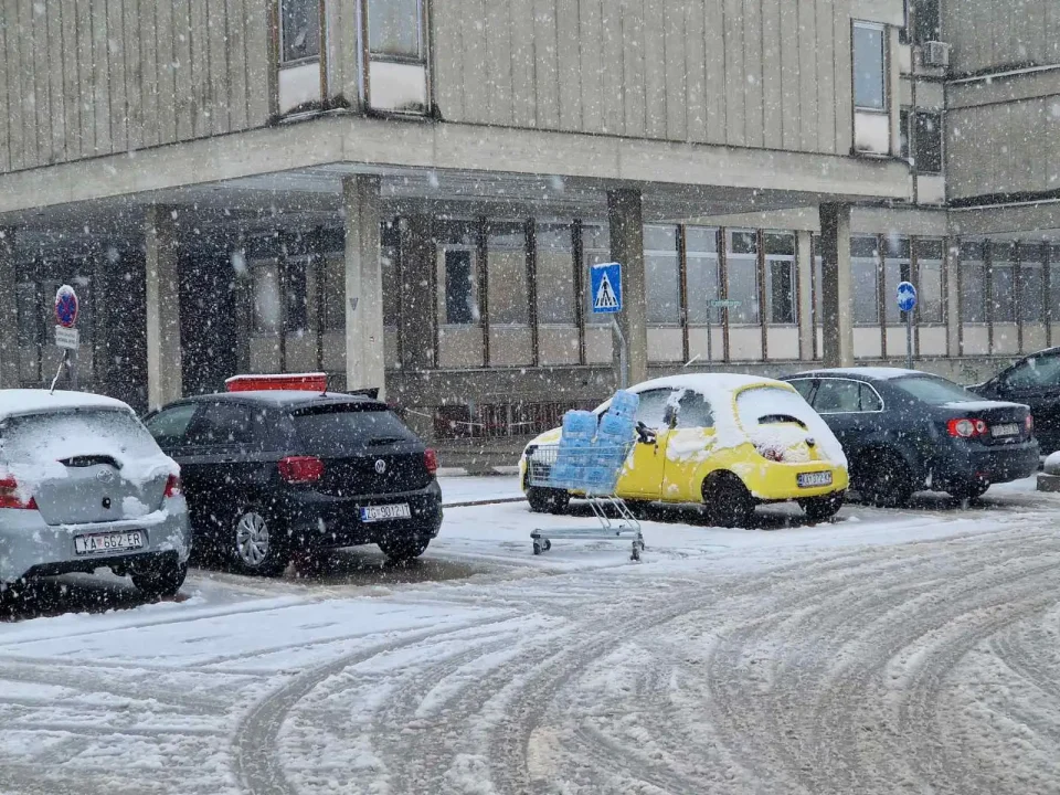 eurospin trgovina snijeg (1)