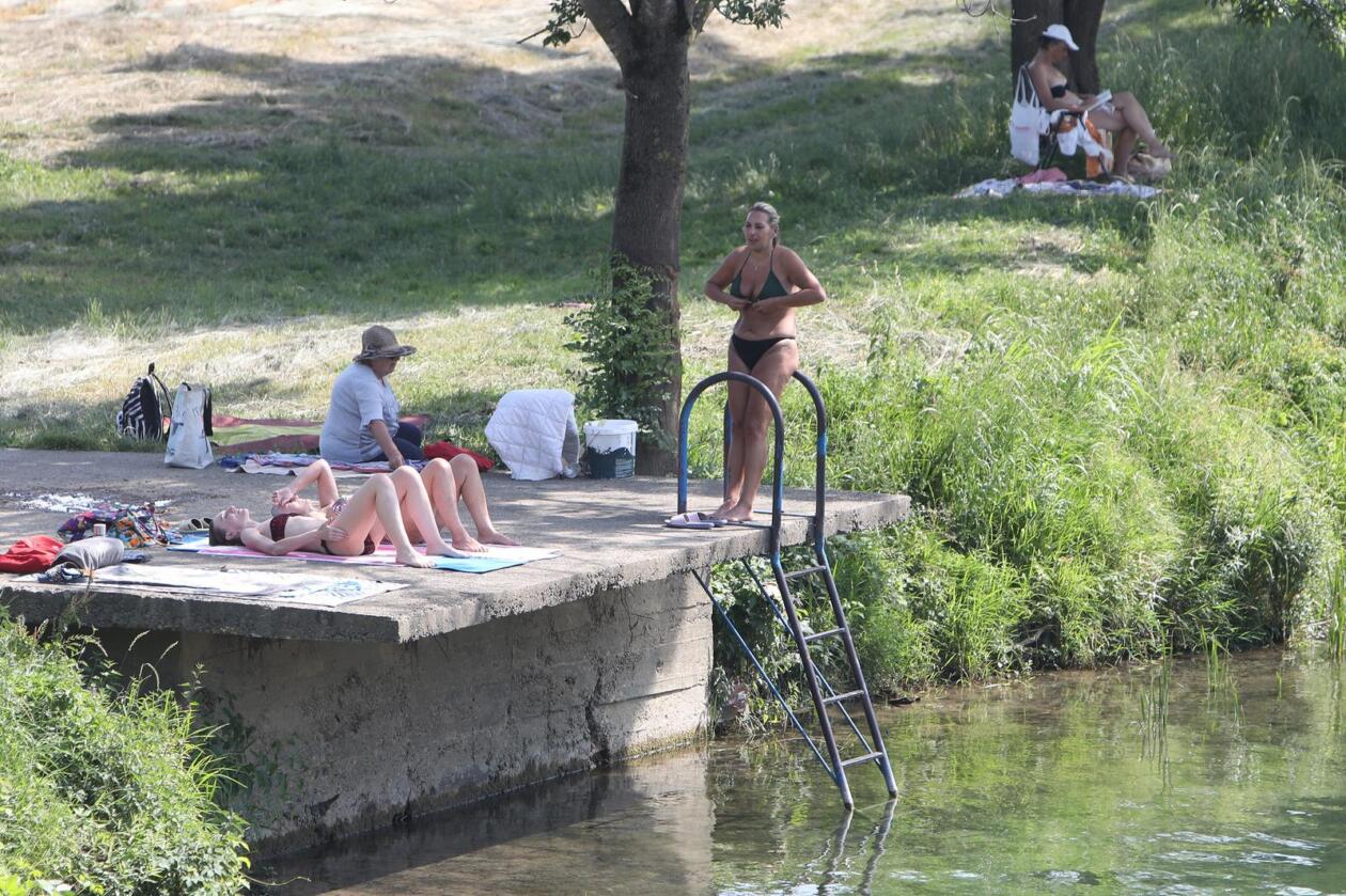 Karlovac: Otvorena sezona kupanja na Foginovom kupalistu Karlovac: Otvorena sezona kupanja na Foginovom kupalistu