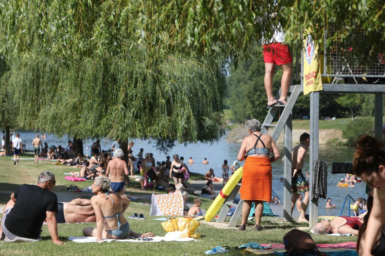 Karlovac: Otvorena sezona kupanja na Foginovom kupalistu Karlovac: Otvorena sezona kupanja na Foginovom kupalistu