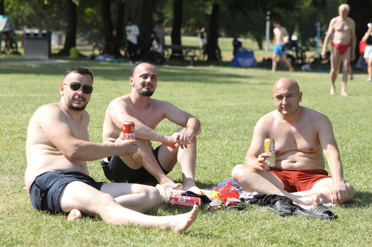 Karlovac: Otvorena sezona kupanja na Foginovom kupalistu Karlovac: Otvorena sezona kupanja na Foginovom kupalistu