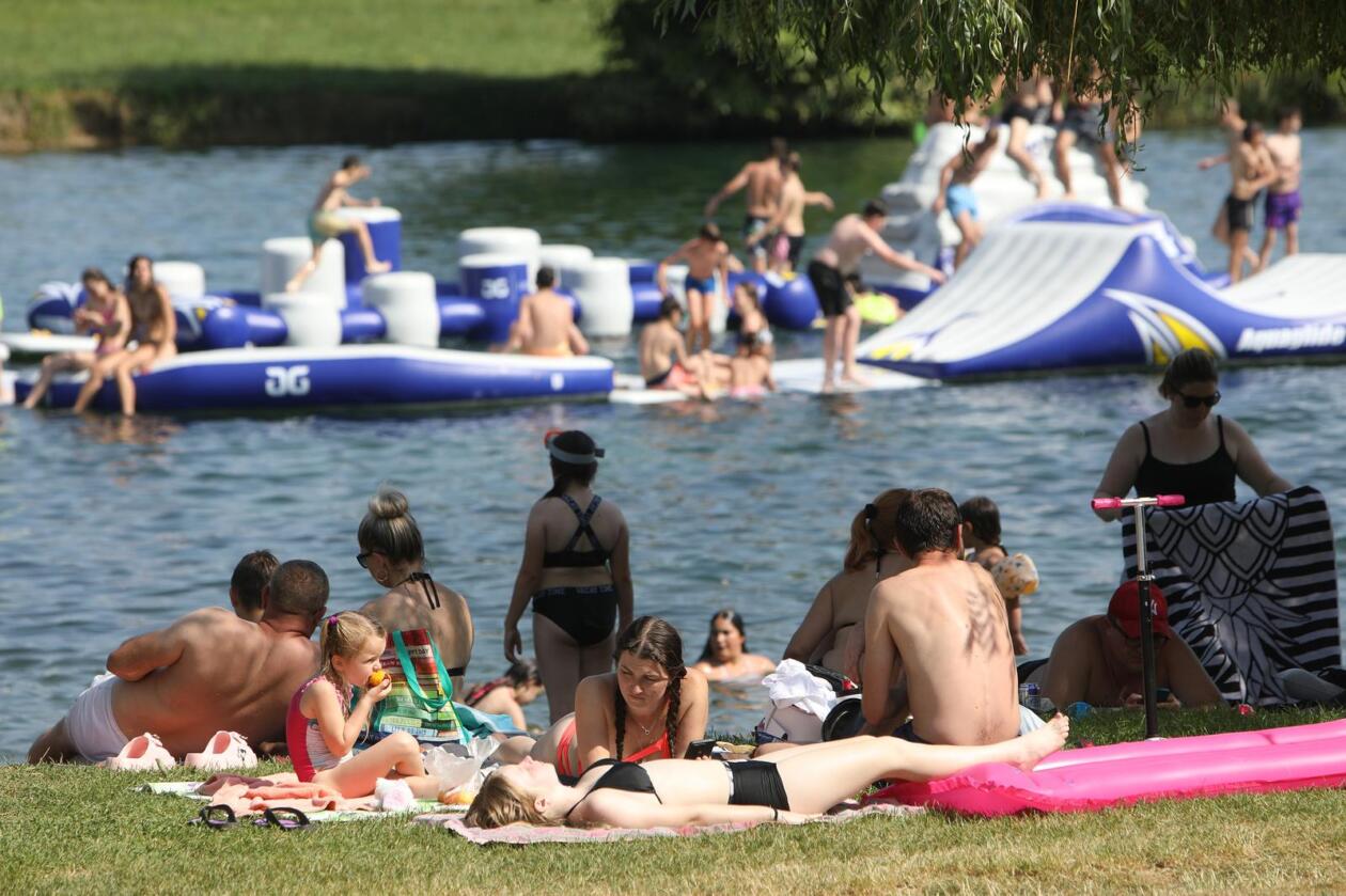 Karlovac: Otvorena sezona kupanja na Foginovom kupalistu Karlovac: Otvorena sezona kupanja na Foginovom kupalistu