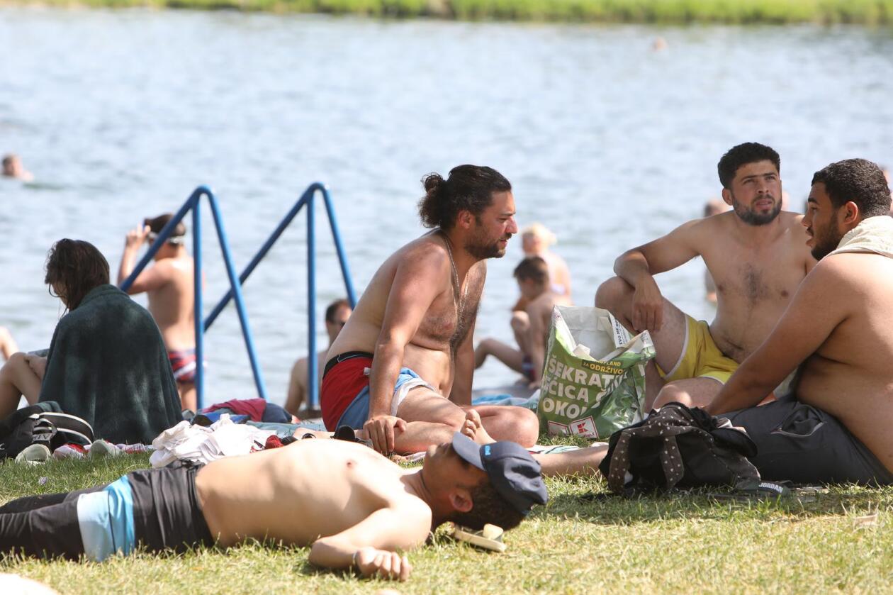 Karlovac: Otvorena sezona kupanja na Foginovom kupalistu Karlovac: Otvorena sezona kupanja na Foginovom kupalistu