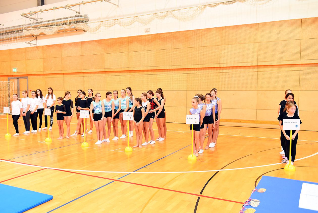 gimnastika skolsko natjecanje (1) gimnastika skolsko natjecanje (1)