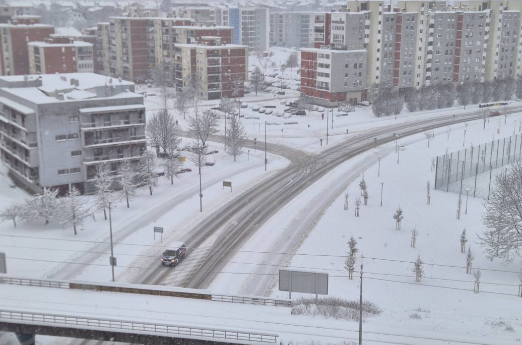 grabrik snijeg grabrik snijeg