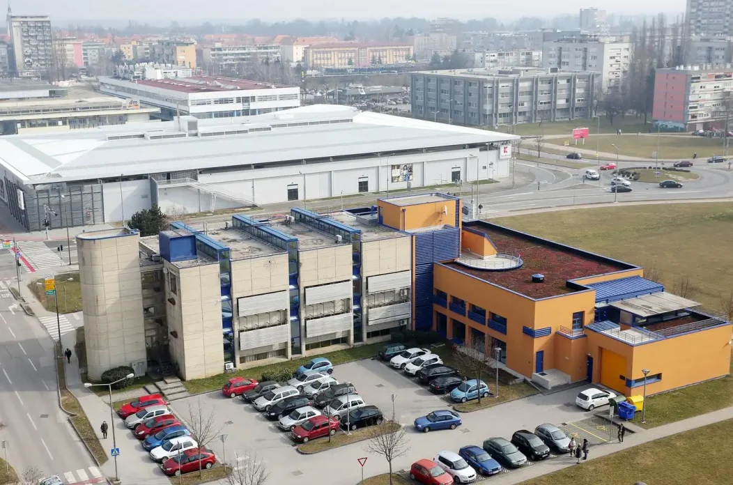 gradska knjiznica (1) gradska knjiznica (1)