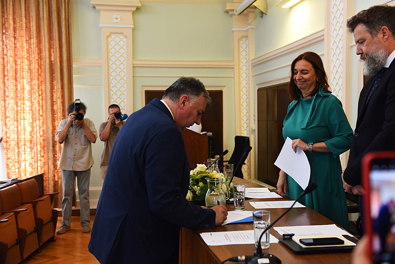 gradsko vijece (74)