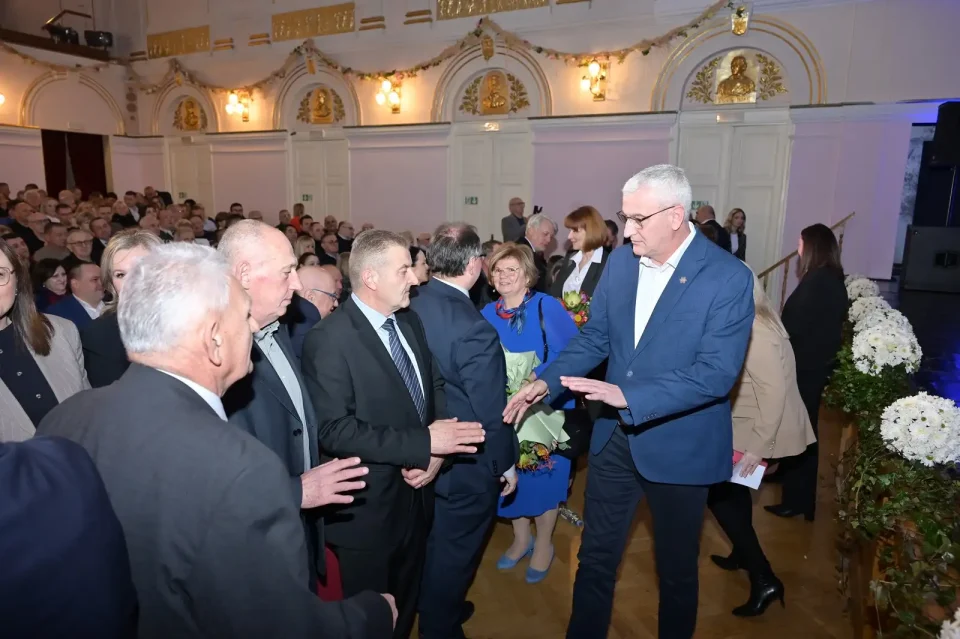 hdz obljetnica (10) hdz obljetnica (10)